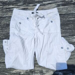 WHBM White Cargo Pocket Cropped Capris w Belt Tie
